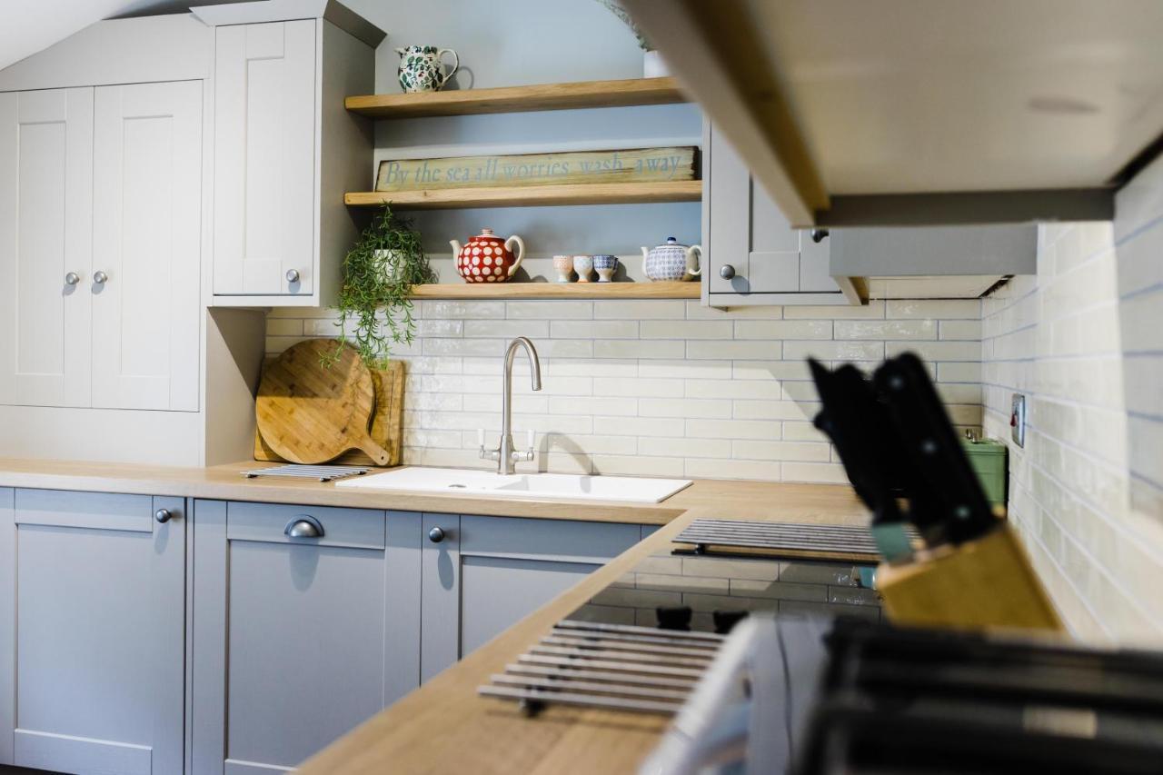 May Tree Cottage Manorbier 5 Mins From The Beach Sleeps 4 Экстерьер фото