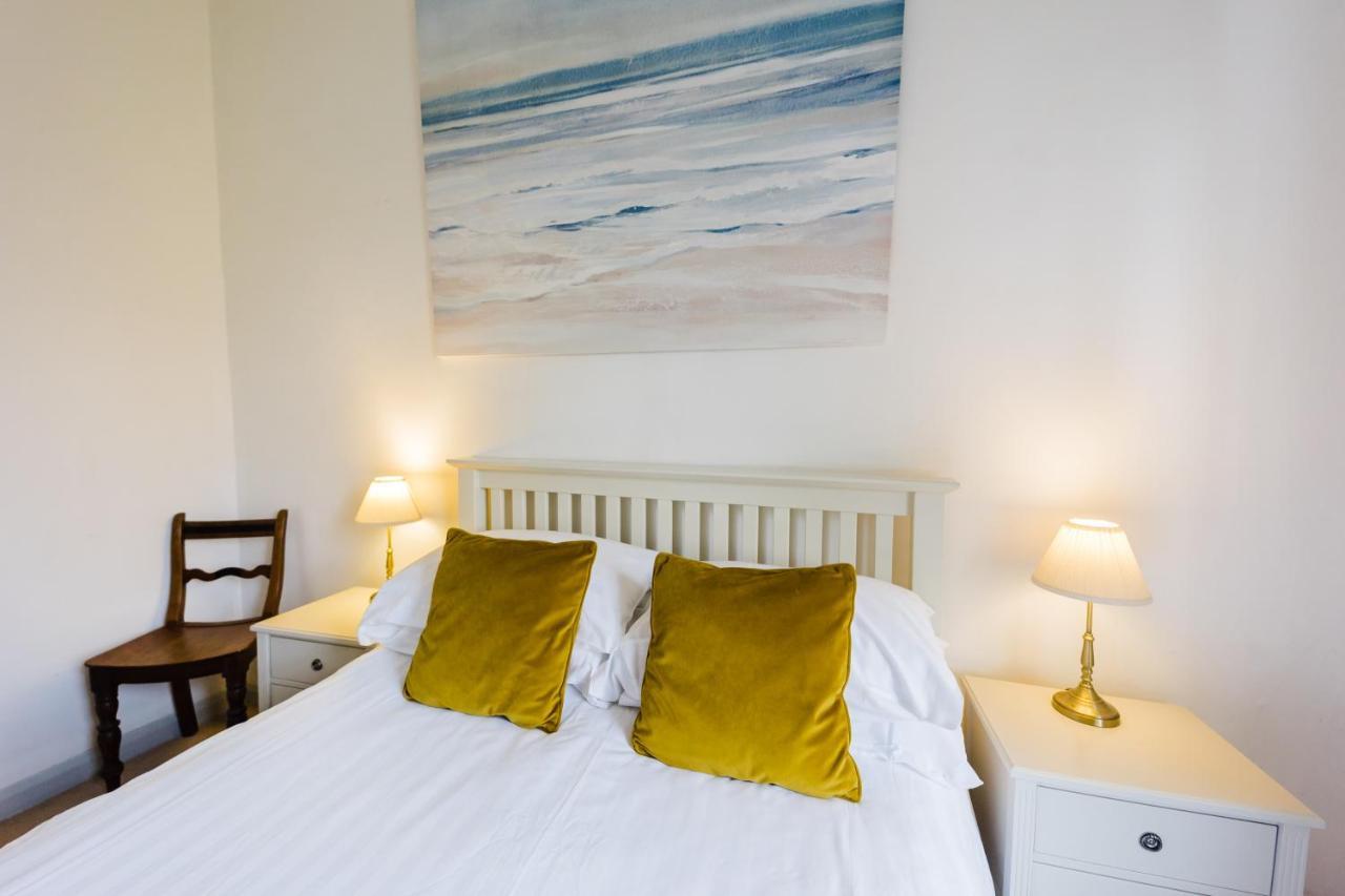 May Tree Cottage Manorbier 5 Mins From The Beach Sleeps 4 Экстерьер фото